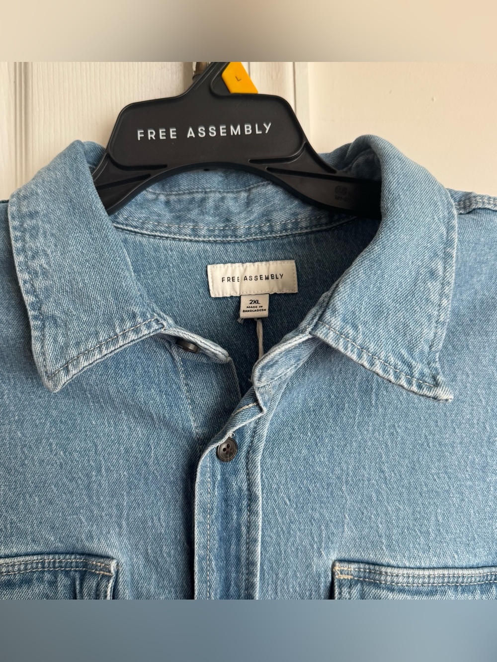 Free Assembly Denim Overshirt Men’s 2XL Light Wash Relaxed Button Front NWT - Picture 5 of 16